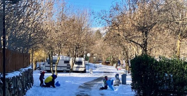 Camping L'Enclave Mobil-Home Estavar エクステリア 写真