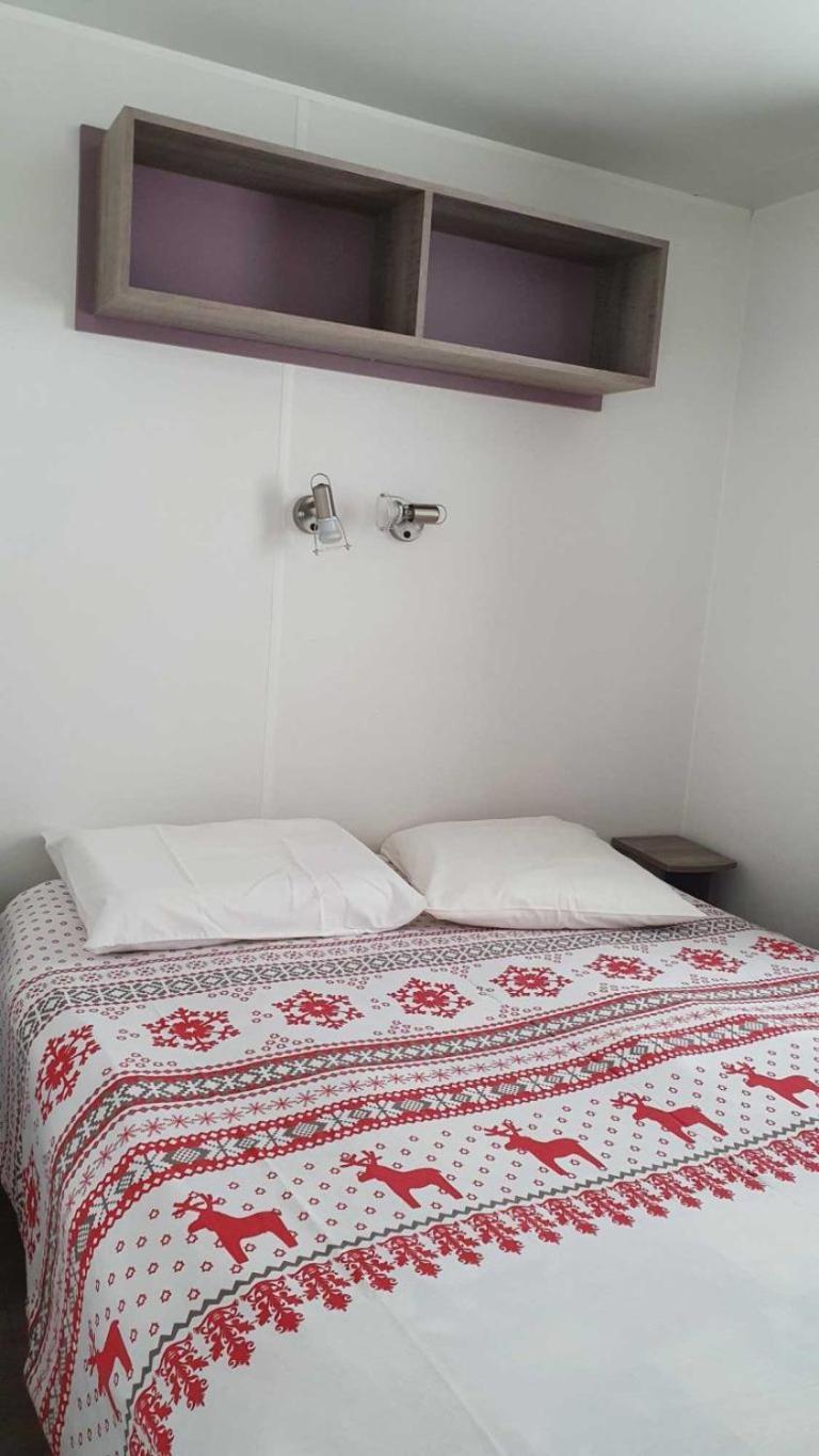 Camping L'Enclave Mobil-Home Estavar エクステリア 写真