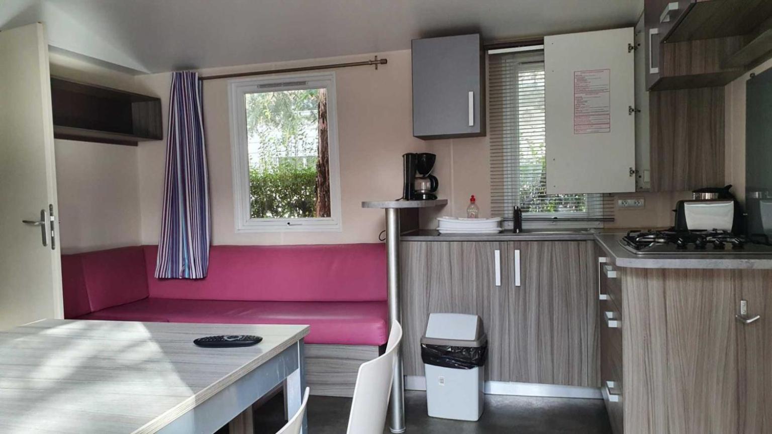 Camping L'Enclave Mobil-Home Estavar エクステリア 写真