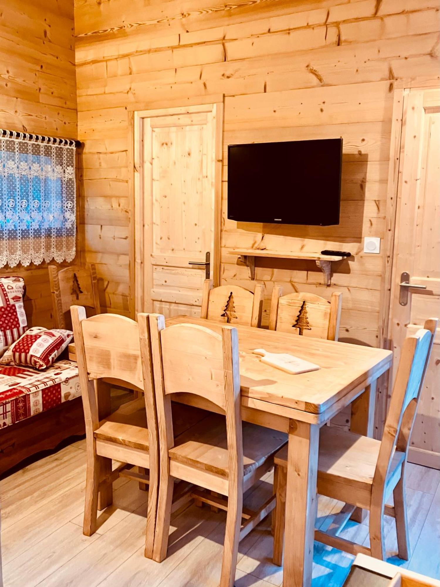 Camping L'Enclave Mobil-Home Estavar エクステリア 写真